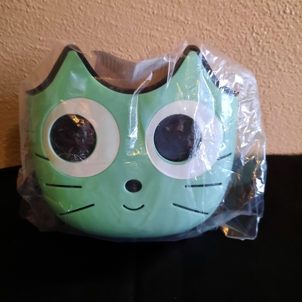 Cute cat sink shelf, soap/sponge caddy.